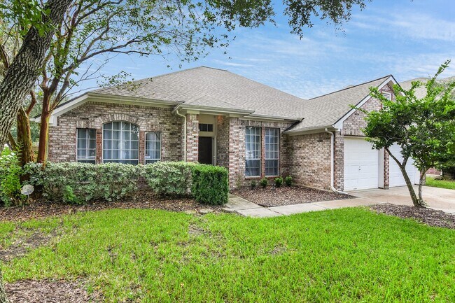 Building Photo - 317 Vantage Pointe Cir