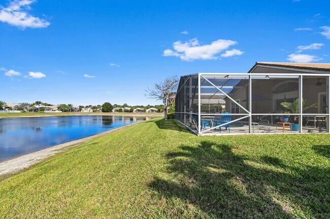 Building Photo - 865 SE Westminster Pl