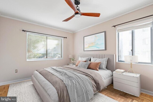 Building Photo - 3825 Davis Pl NW