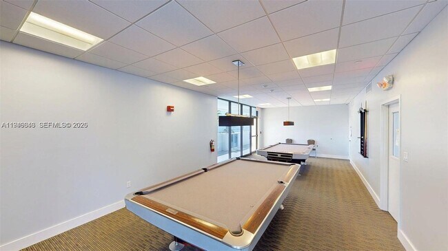 Building Photo - 3625 N Country Club Dr