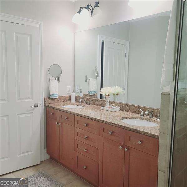 Building Photo - 5510 Glenridge Park NE