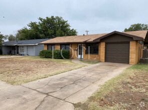 Building Photo - 3 bedroom, 2 bath, 1 car garage