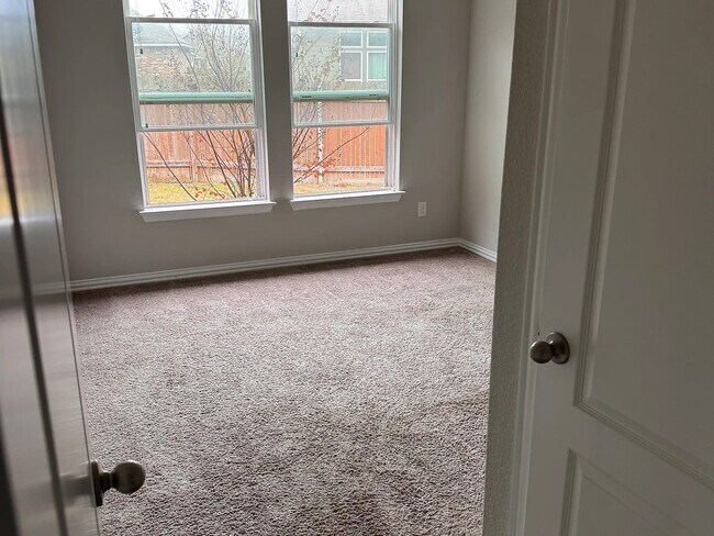 Building Photo - 1001 Coconut Cove