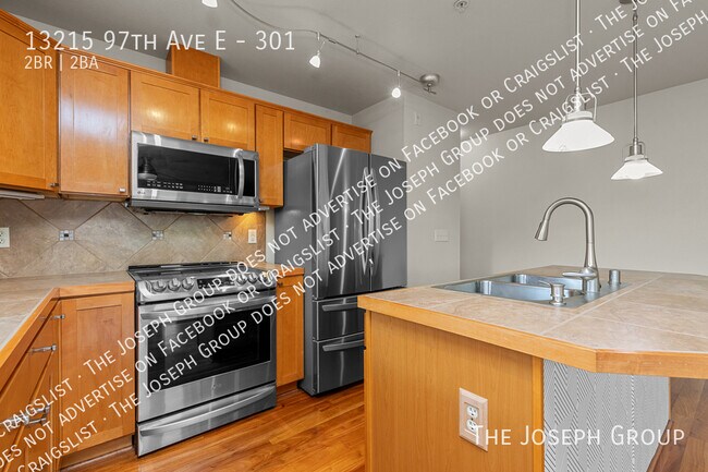 Building Photo - 13215 97th Ave E