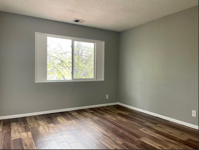 Building Photo - 3211 N 6th St