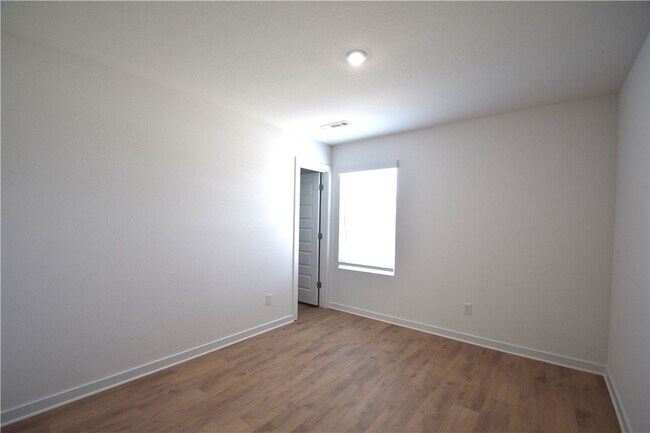 Building Photo - 572 Colorado St