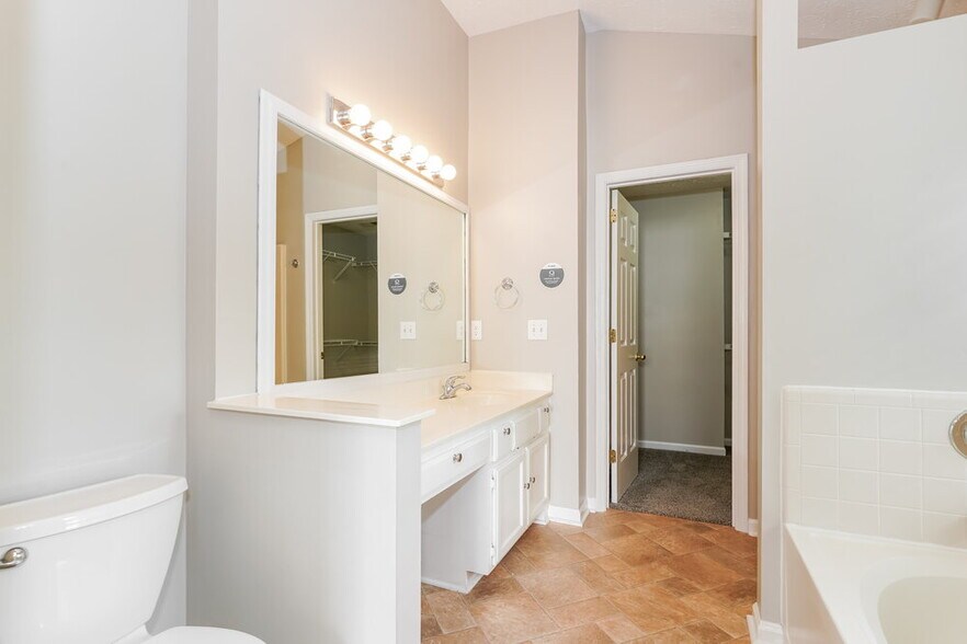 Building Photo - 5120 Pebble Creek Dr