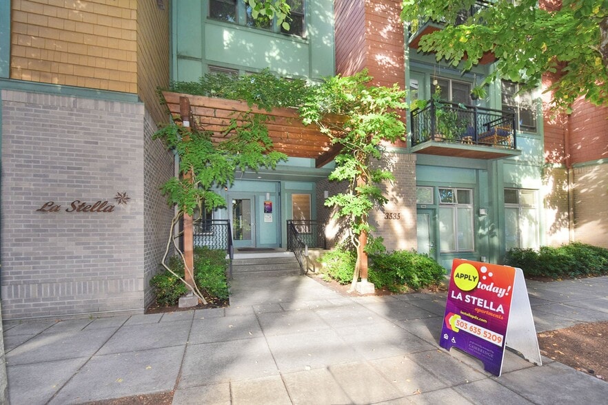 Building Photo - 3535 S Corbett Ave