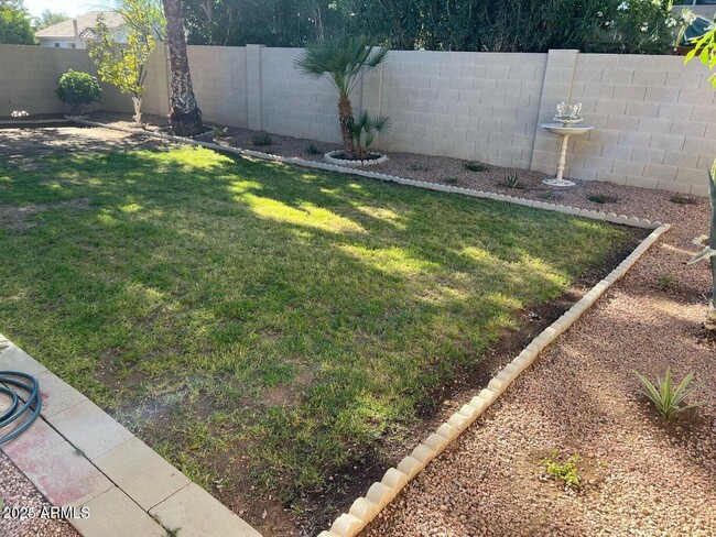 Building Photo - 7160 W La Senda Dr