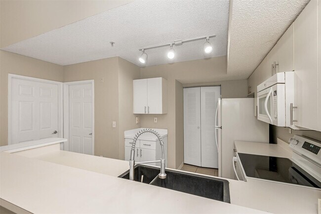 Building Photo - 3848 Lyons Rd