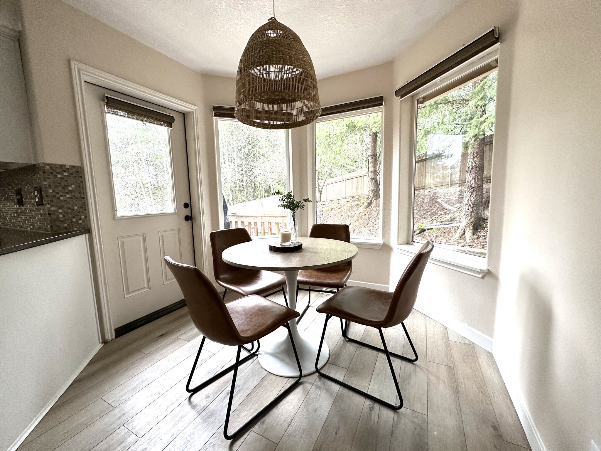 Nook - 13636 Duane St