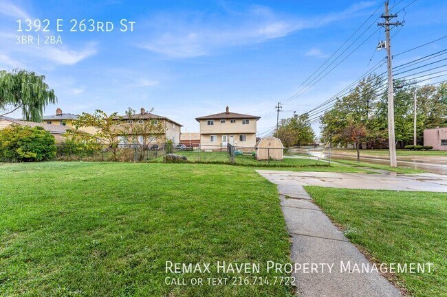 Building Photo - 1392 E 263rd St