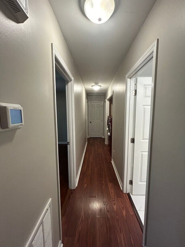 Building Photo - Charming 3BR House in Raleigh