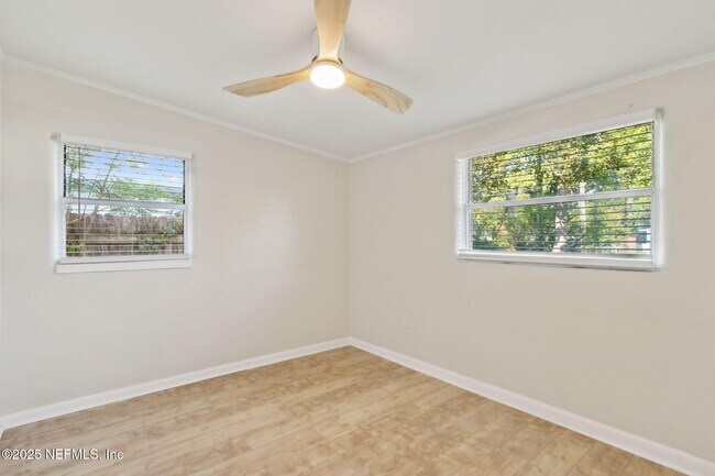 Building Photo - 10341 Agave Rd