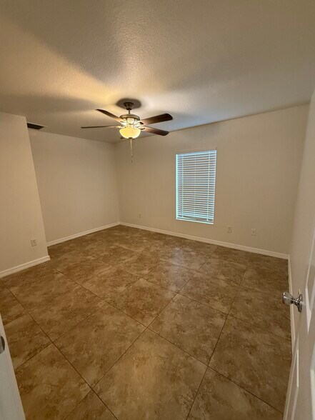 Building Photo - 739 Jack Ave S