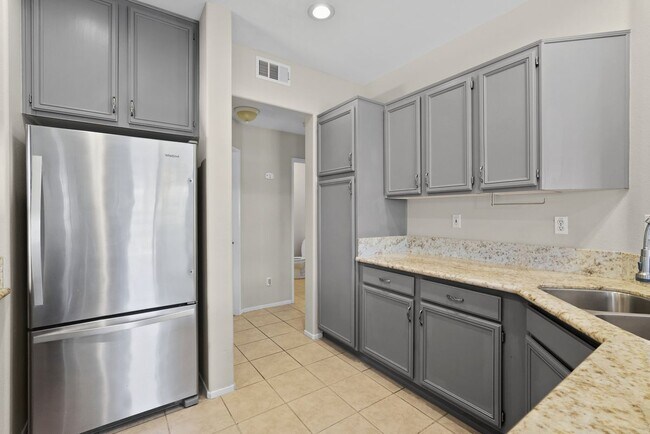 Building Photo - 39908 Millbrook Way