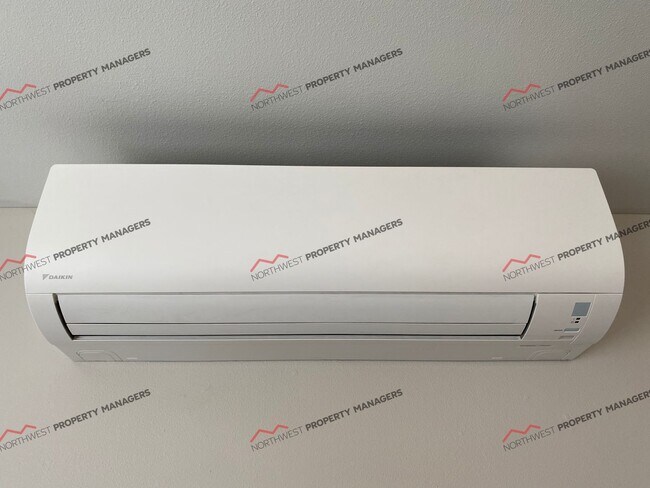 Building Photo - R242b