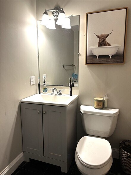 Building Photo - 18 Knowlton St