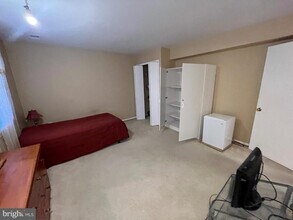 Building Photo - 6220 Hidden Canyon Rd