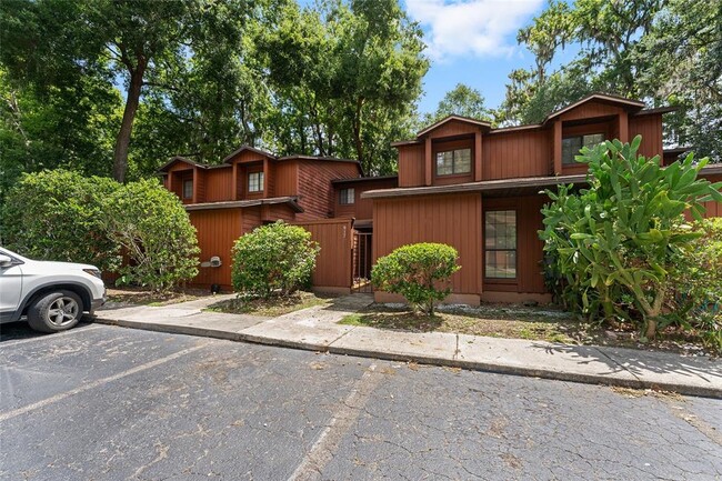 Building Photo - 917 SW 56th Terrace
