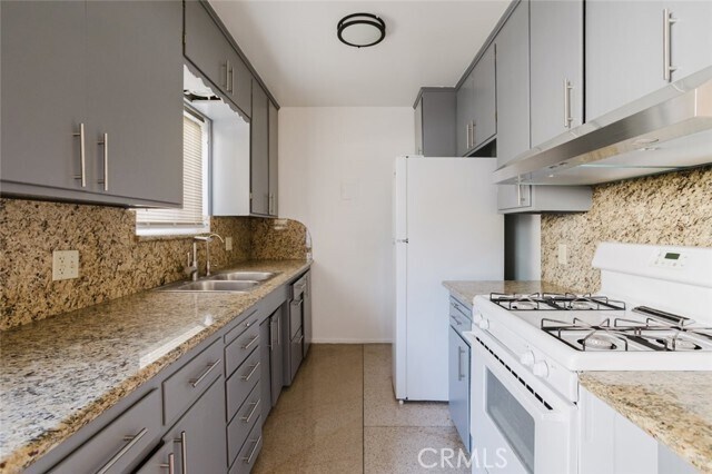 Building Photo - 3131 Perlita Ave