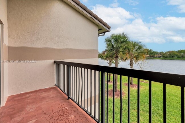 Building Photo - 9785 Nob Hill Ct