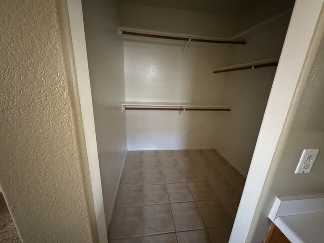 Building Photo - North Phoenix 3br With Large Backyard and ...