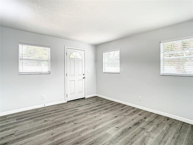 Building Photo - 2918 46th Ave S