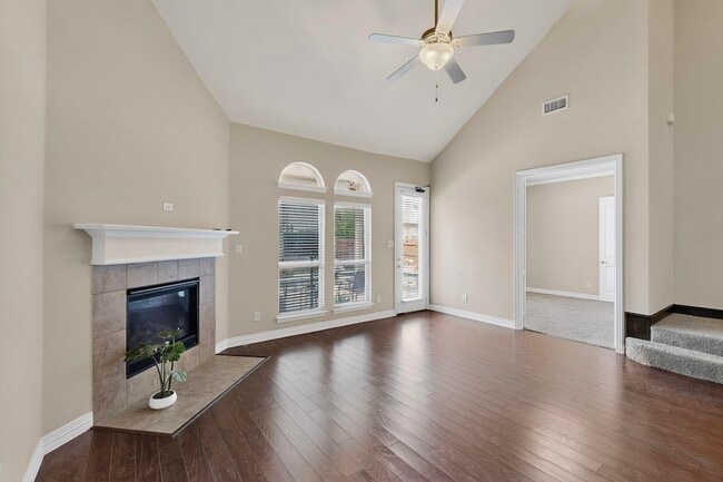 Building Photo - 604 Knightsbridge Ln
