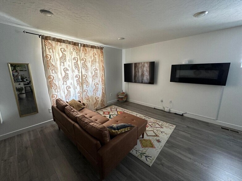 Building Photo - 624 N Canvasback Dr