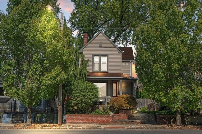 Building Photo - 116 Hanford St