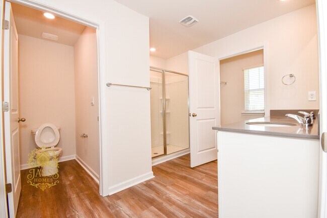Building Photo - 1361 Secrest Cmns Dr