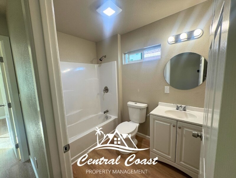 Building Photo - 0 S Hart Dr