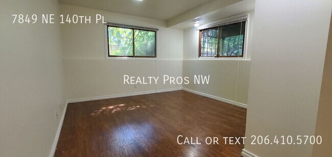 Building Photo - 7849 NE 140th Pl