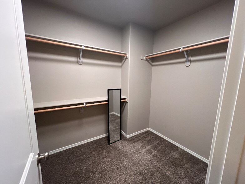 Building Photo - 5611 Zabo Rd