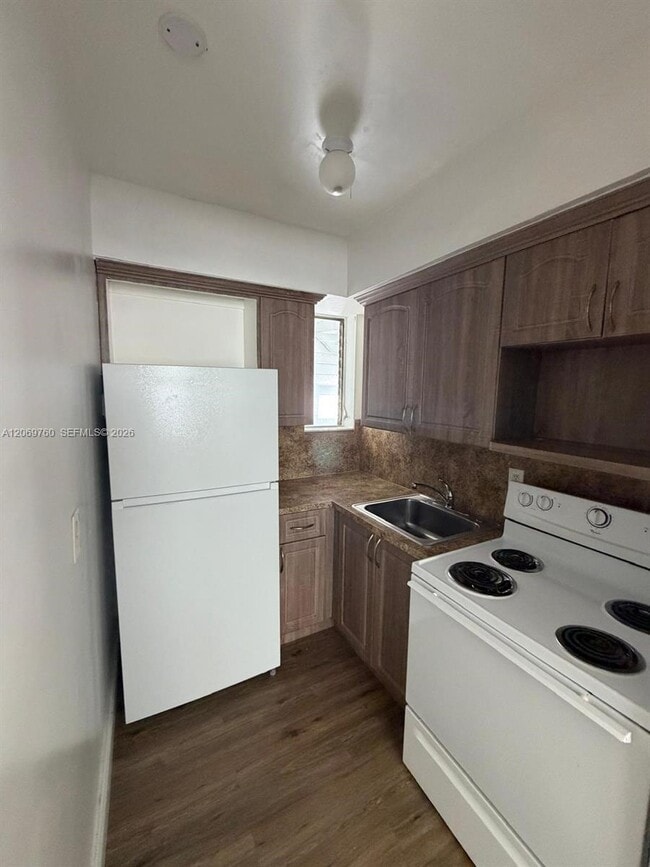 Building Photo - 890 NW 55th St