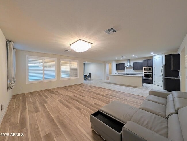 Building Photo - 5902 N 86th Dr