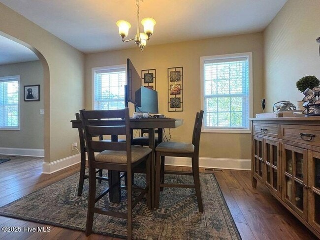 Building Photo - 225 Savannah Garden Dr