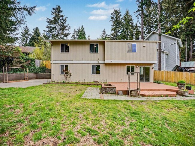 Building Photo - Spacious 4-Bedroom Lacey Home with A/C, Basement Bonus Space & Wetlands Privacy