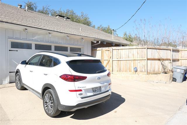Building Photo - 7023 Briarmeadow Dr