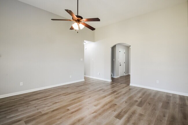 Building Photo - 9069 Gavin Dr