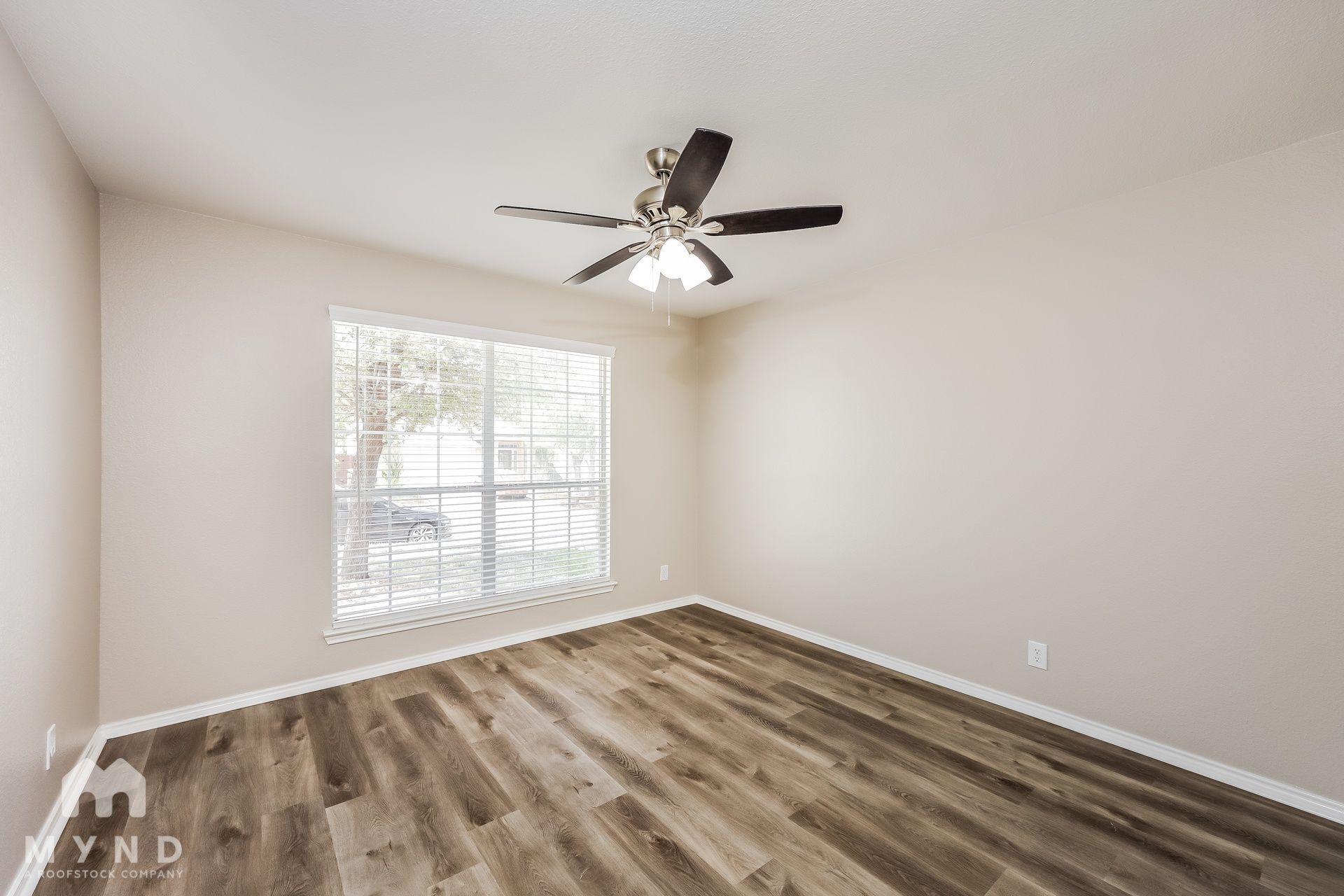 Building Photo - 10210 Briar Rose