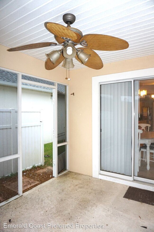 Building Photo - 3 br, 2 bath House - 2039 Fountainview Dr.