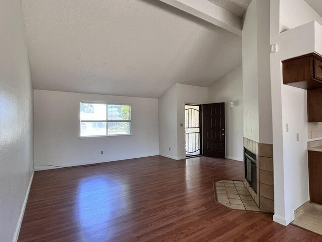 Building Photo - 5337 W Richert Ave