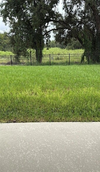 Building Photo - 15075 Tea Tree Dr