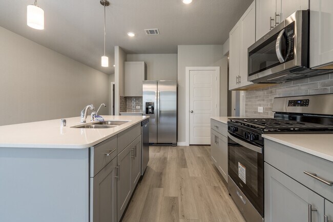 Building Photo - 18615 Century Pne Ln