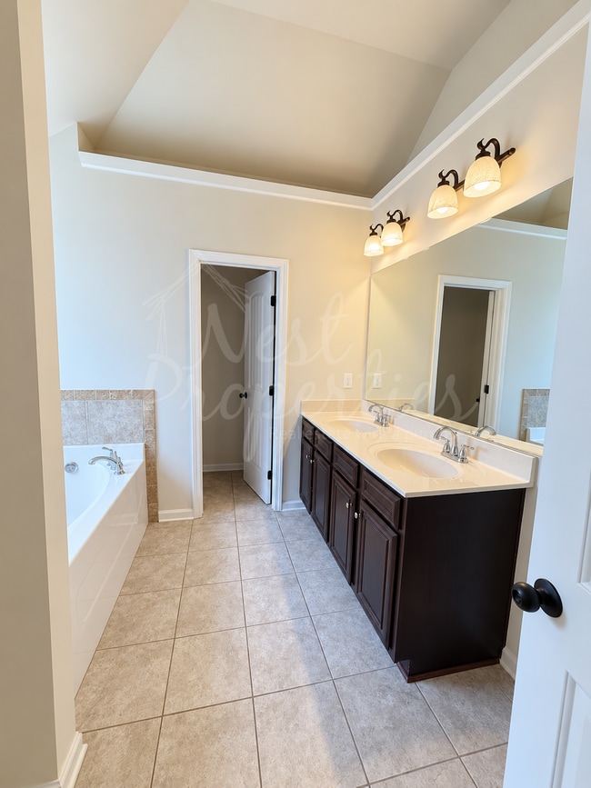 Building Photo - 293 Knight Valley Cir