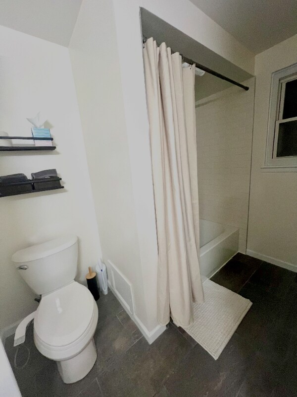 Building Photo - 19620 Silver-Spring St