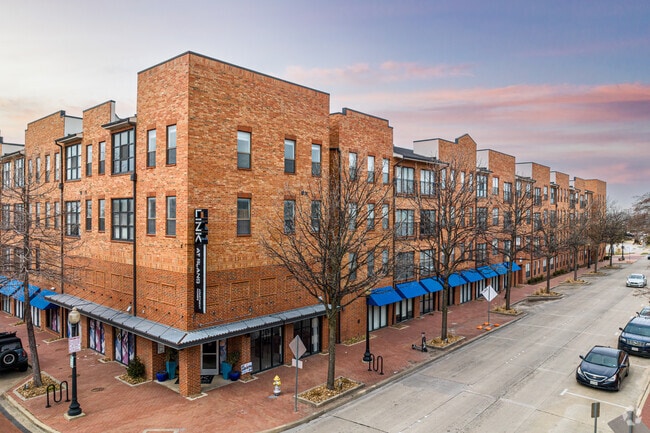 Building Photo - Link at Plano