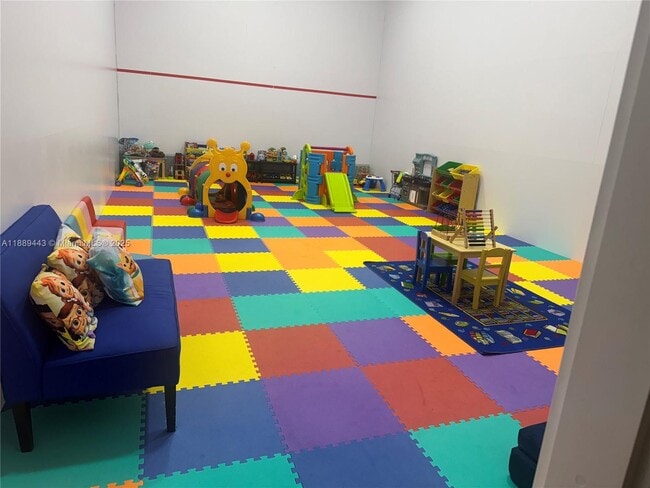 Building Photo - 701 Brickell Key Blvd